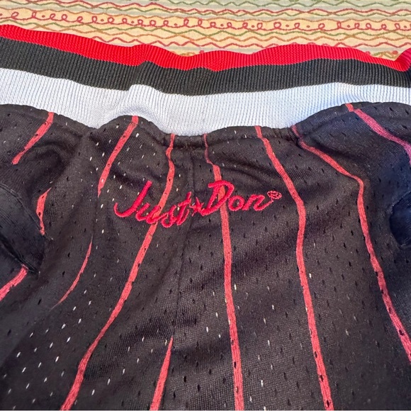 Chicago Bulls Men's Just Don Pinstripe NBA Basketball Shorts Size S/M - Picture 7 of 10